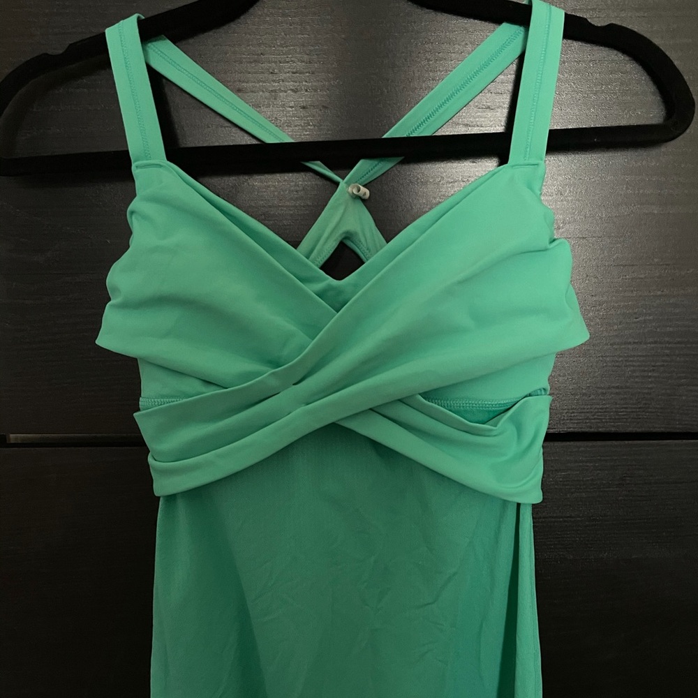 Lululemon Top- size 6